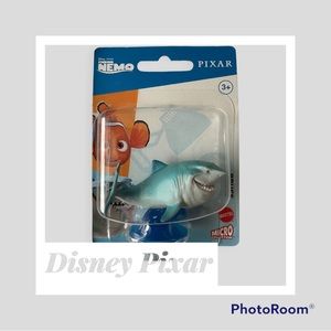 BNIB Disney Pixar Finding Nemo (Bruce)